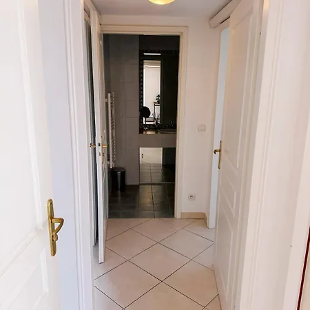 Spacious Seaside With Garden & Sea-view