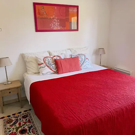 Spacious Seaside With Garden & Sea-view Antibes