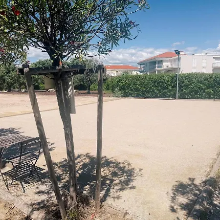 Spacious Seaside With Garden & Sea-view *