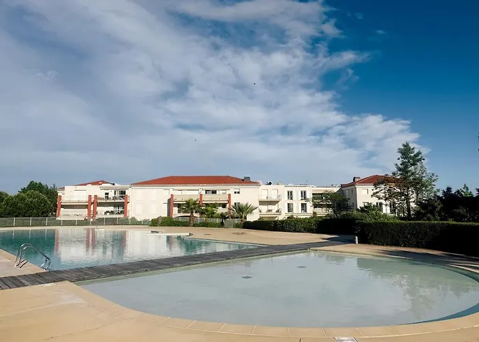 Spacious Seaside With Garden & Sea-view * Αντίμπ