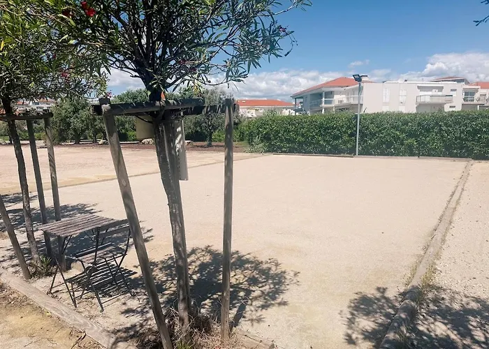 Spacious Seaside With Garden & Sea-view *