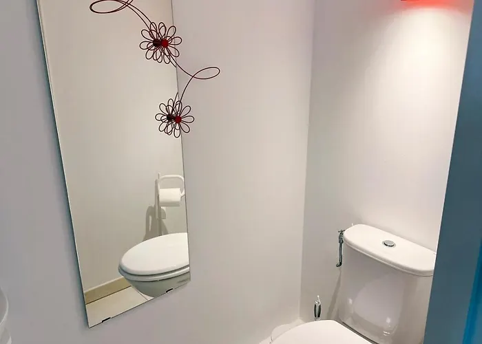 Διαμέρισμα Spacious Seaside With Garden & Sea-view *